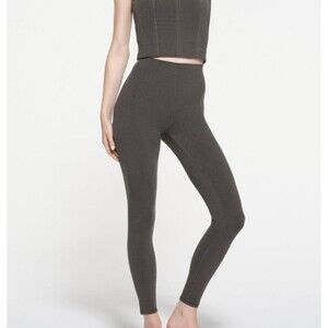 skims high waisted outdoor leggings NWT small onyx